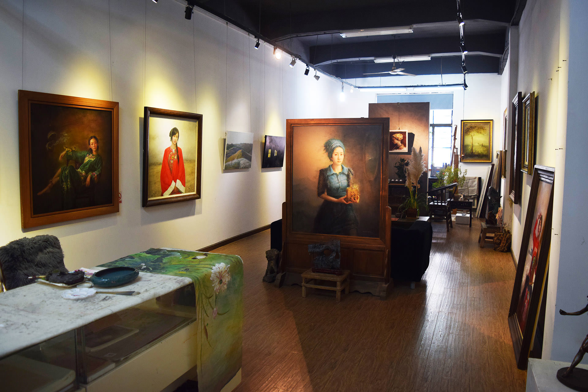 M50. גלריות בהן יושבים האמנים ויוצרים (צילום: טל ניצן)