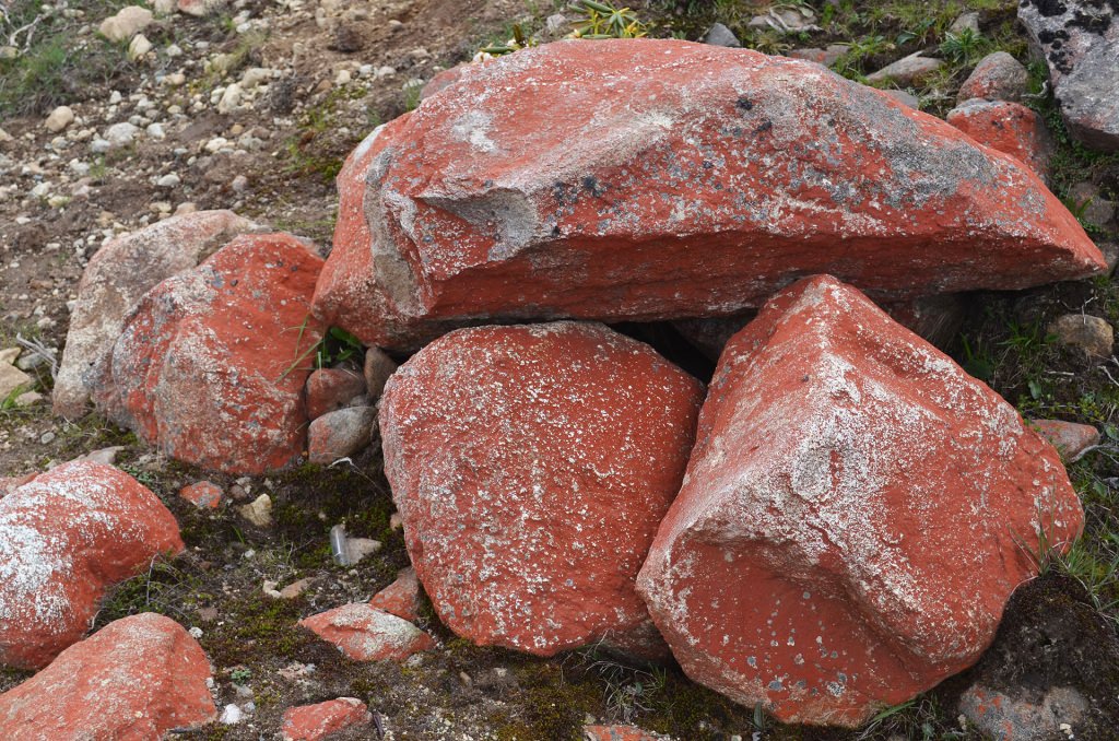 האבנים האדומות של יה-ג'יה-גנג (צילום: נוגה פייגה)