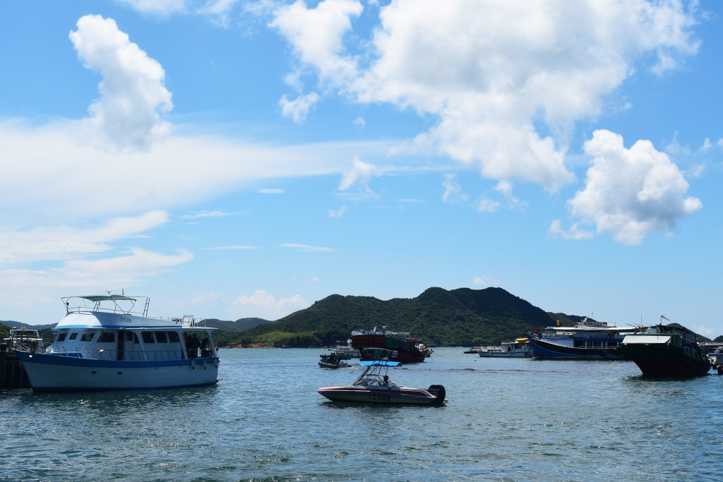 סירות עוגנות בנמל סאי קונג (צילום: טל ניצן)