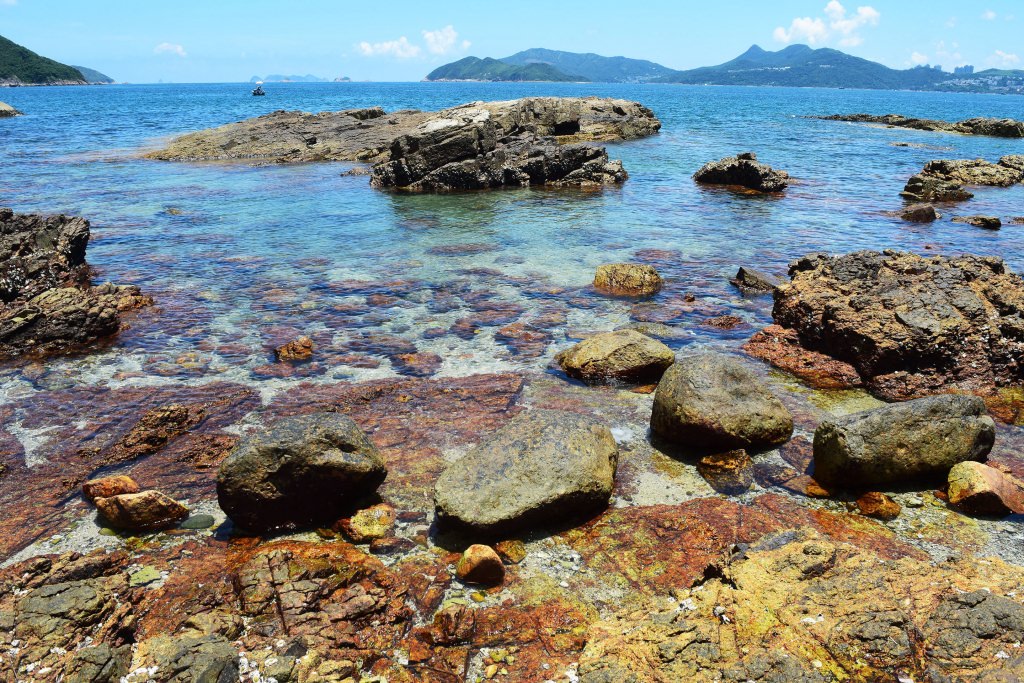 אבנים אדומות באי קיו טאו (צילום: טל ניצן)