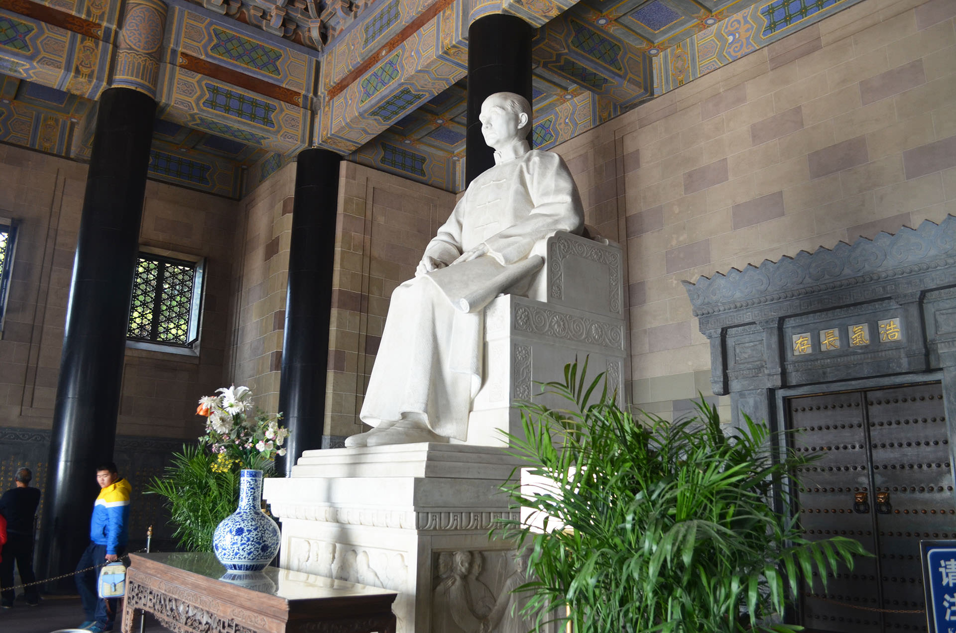 פסל לזיכרו של סון יאט-סן. דמות בעלת קונצנזוס נדיר (צילום: נוגה פייגה)