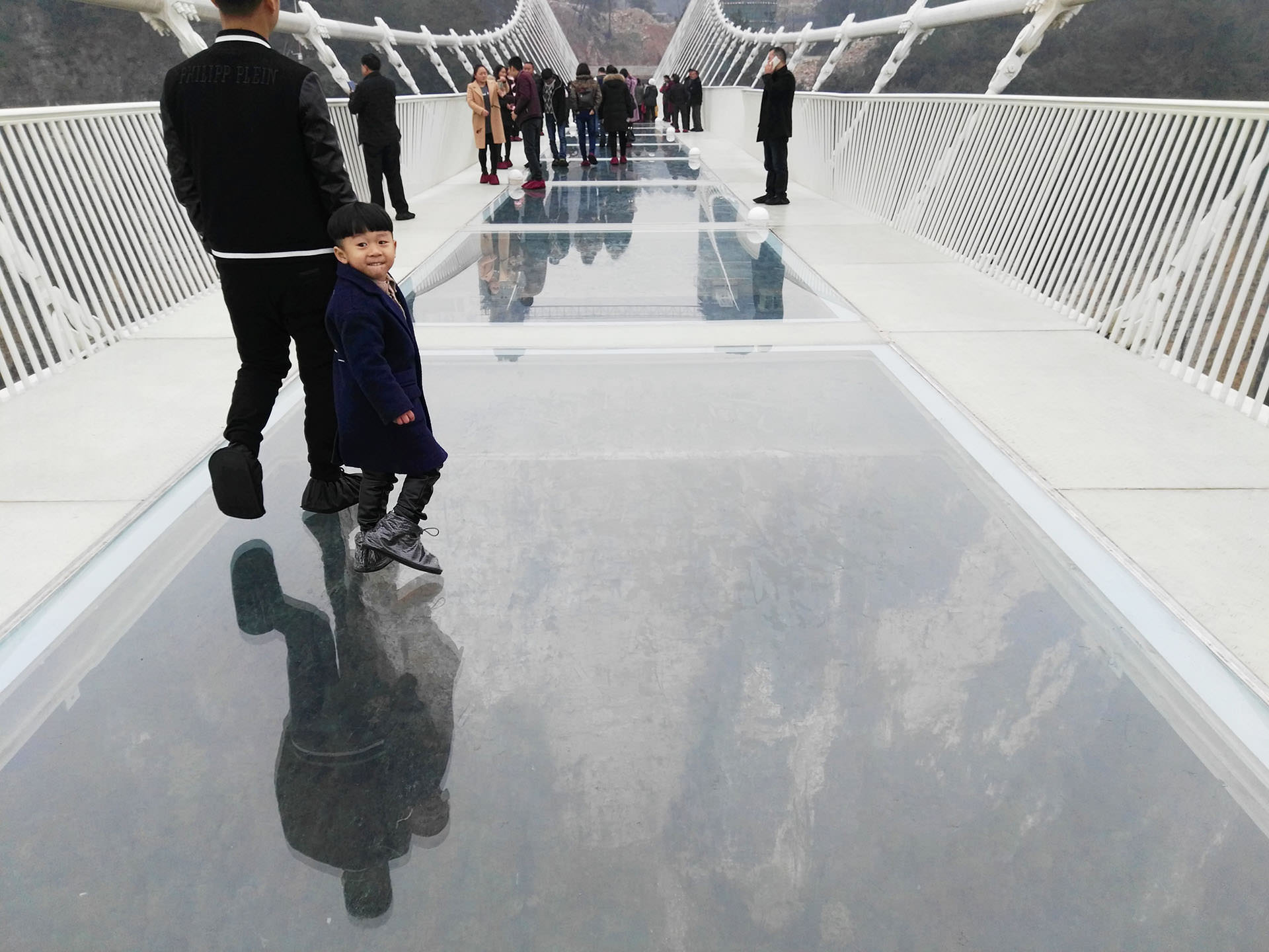 גשר הזכוכית הגדול של עמק דז'אנג-ג'יה-ג'יה. פלא ארכיטקטוני (צילום: נוגה פייגה)
